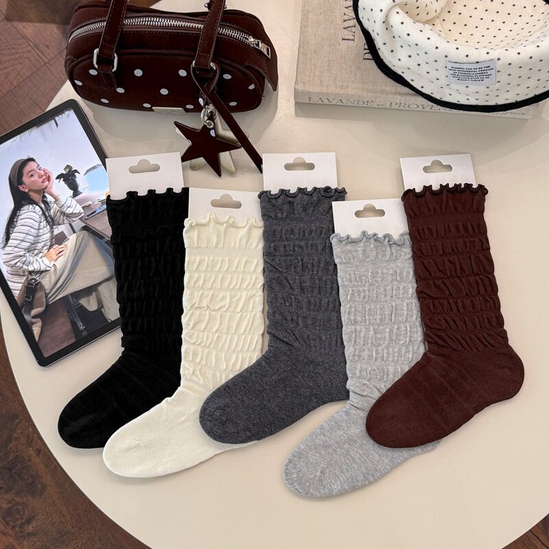 2026 Autumn/Winter New Collection: Women's Solid Color, Soft, Slimming, and Versatile Mid-Calf Cotton Socks with Ruffled Edges and Pleated Design