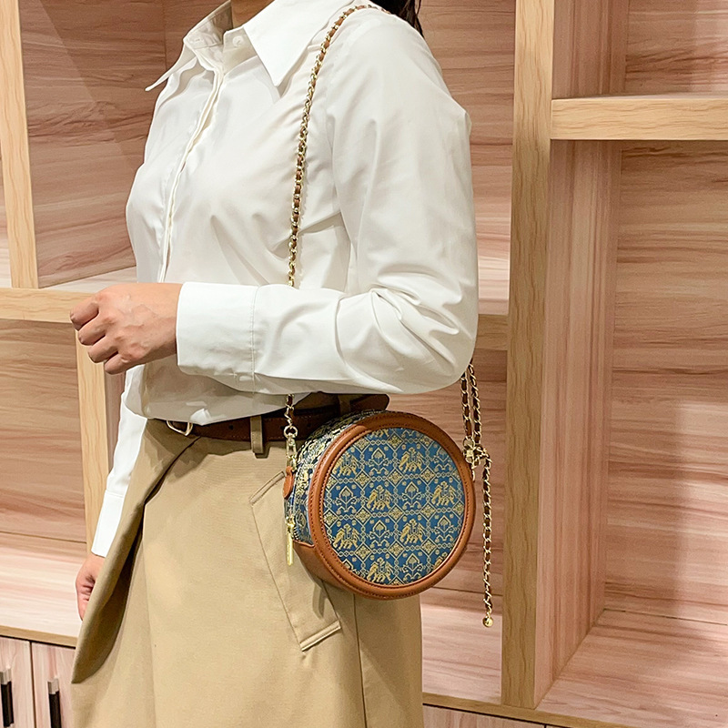 Guangxi's Intangible Cultural Heritage Zhuang Brocade National Style New Chinese Style Clutch Bag High-End Light Luxury Ethnic Style Fashion Chain Women's Bag Small Round Bag Guangxi's Intangible Cultural Heritage Zhuang Brocade National Style New Chinese Style Clutch Bag High-End Light Luxury Ethnic Style Fashion Chain Women's Bag Small Round Bag