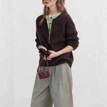 �͹�ײɫ�كɼ���ë�q�а��_�T��A�Ipoloë��Ů