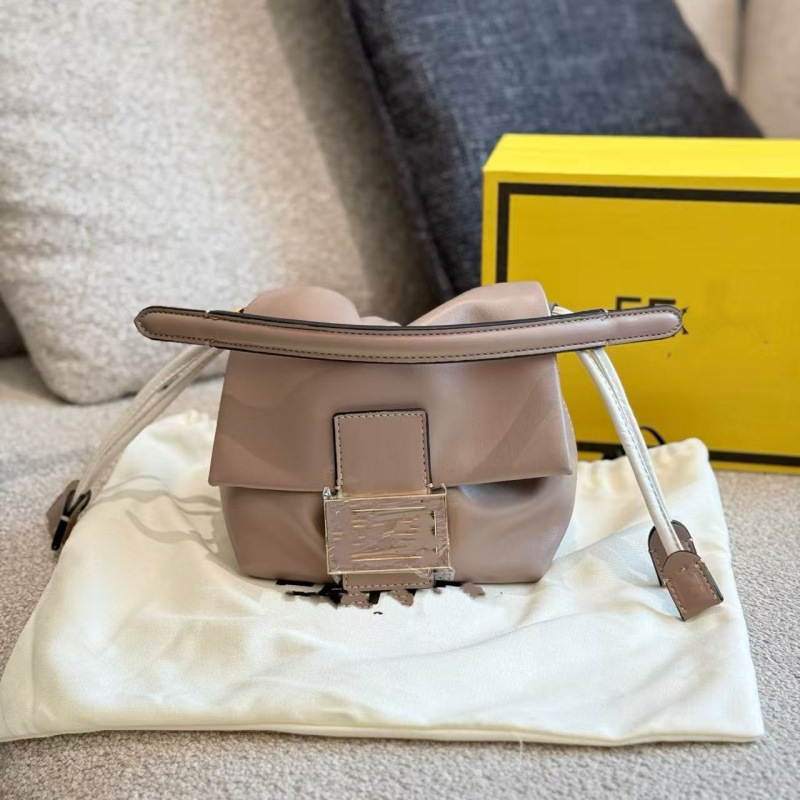 F Brand Soft Leather Flap Pleated Cloud Drawstring Bag, Versatile for Work and Leisure, Minimalist Style, New Model, Shoulder, Handbag, Underarm Bag F Brand Soft Leather Flap Pleated Cloud Drawstring Bag, Versatile for Work and Leisure, Minimalist Style, New Model, Shoulder, Handbag, Underarm Bag