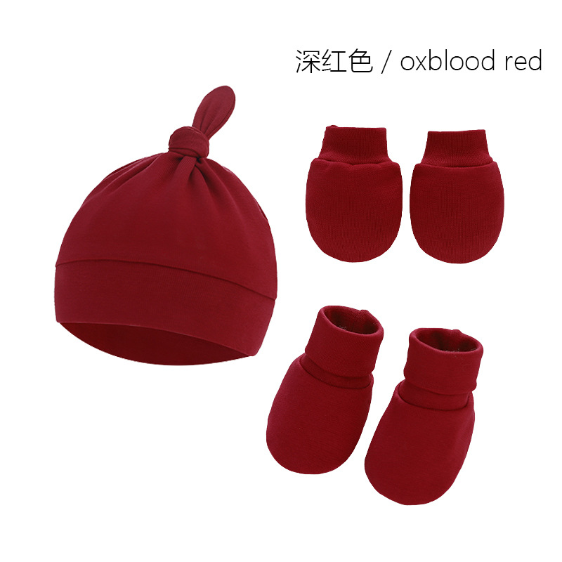 深红色啾啾帽三件套.jpg