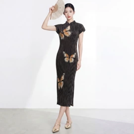 连衣裙;女式T恤;时尚休闲套装