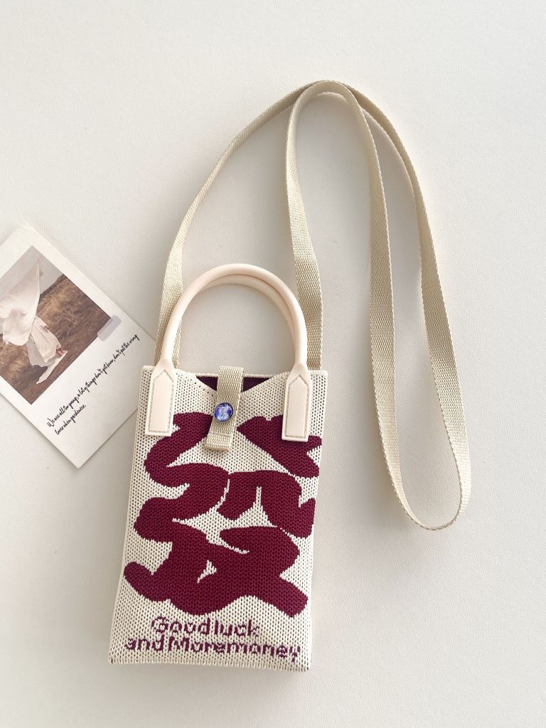 新商品の幸運で金持ちになりました。小銭入れが可愛いです。