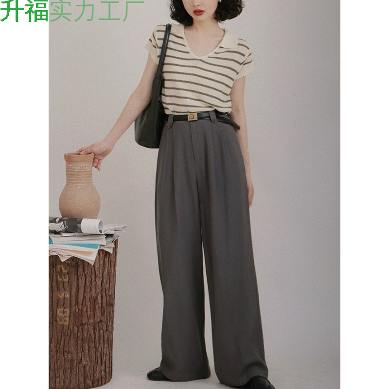 レトロなVネック半袖セーター、ストライプのコントラストカラーデザイン、スリムでエレガントな女性用ルーズトップ、夏に通気性あり|undefined
