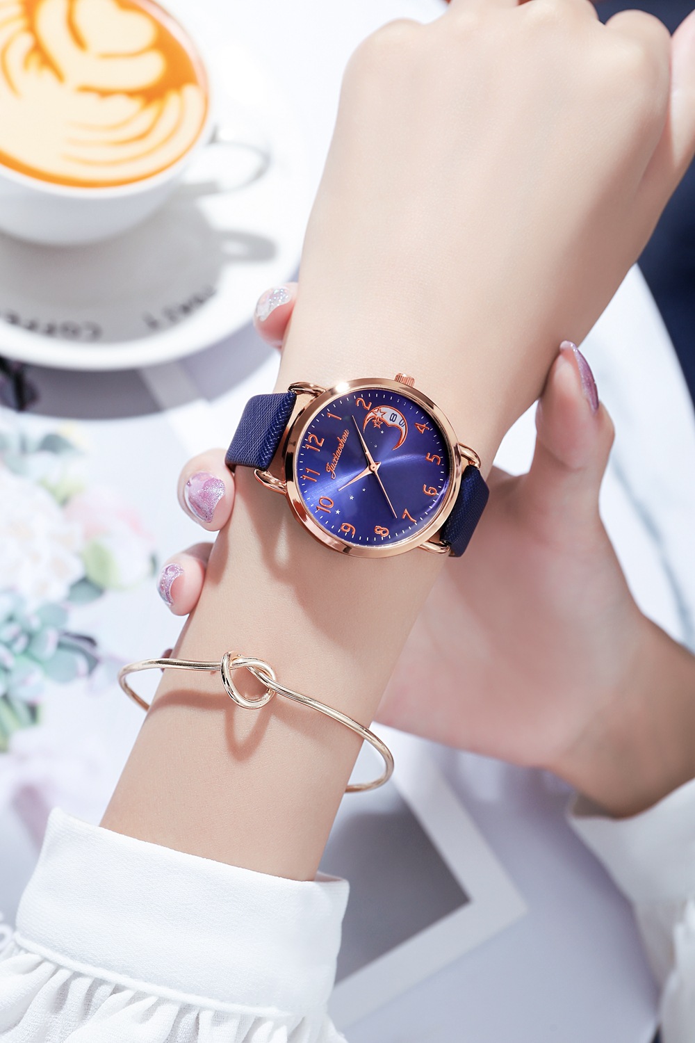 Orologio da studente in oro rosa con cinturino minimalista da donna con motivo stella lunare, nuovo prodotto caldo e alla moda 2024_voghion.com