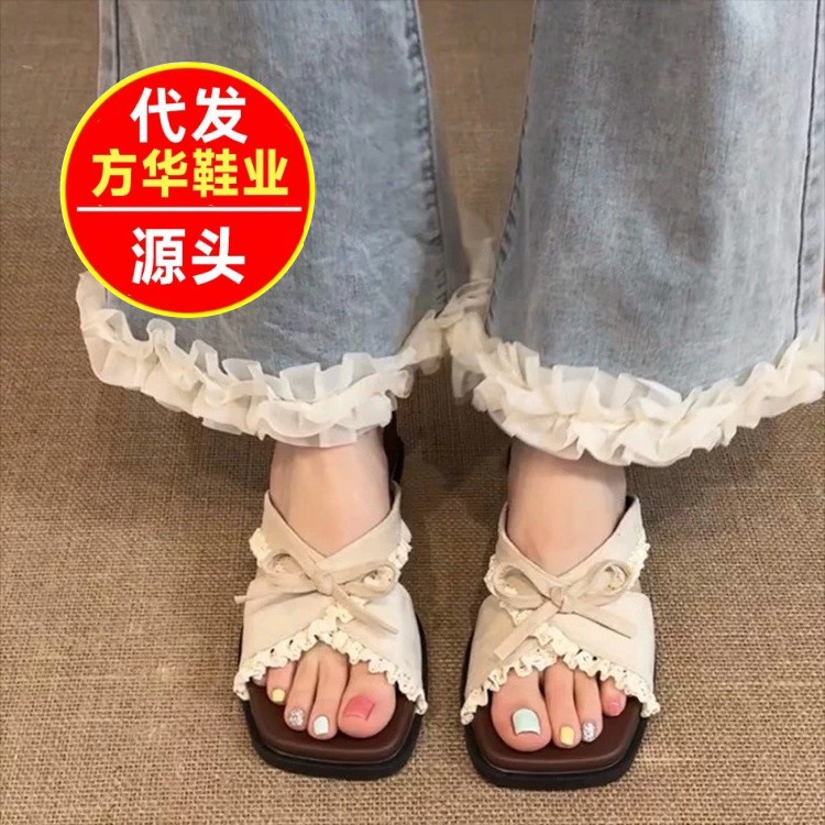 Zapatillas de encaje de arco de estilo francés para mujeres de verano 2026 nuevas sandalias con una falda de fondo grueso image 1