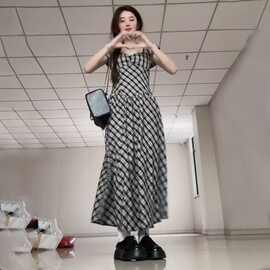 新品亚马逊欧美法式复古方领泡泡袖格子连衣裙子高级气质a字长裙