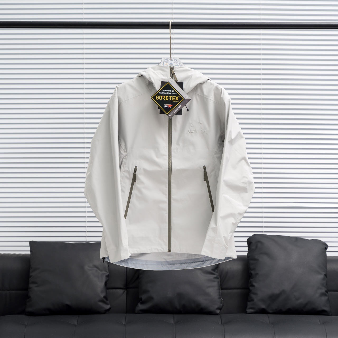 Transfronterizo suministro directo de LT Bird 's home con el mismo tipo de chaqueta de asalto masculina y femenina al aire libre impermeable abrigo de cáscara suave