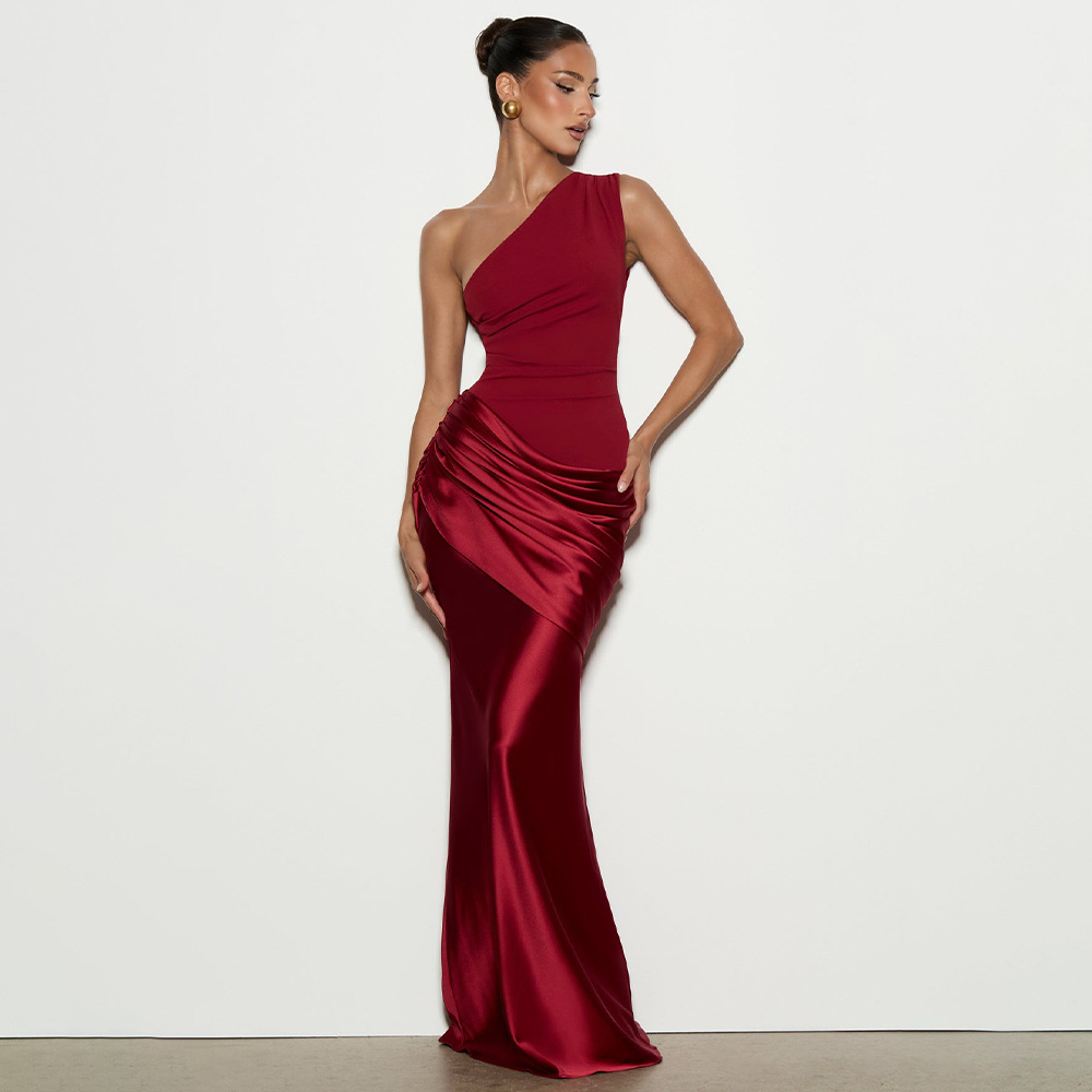 Abito da sera in raso monospalla elegante e attillato donna_voghion.com