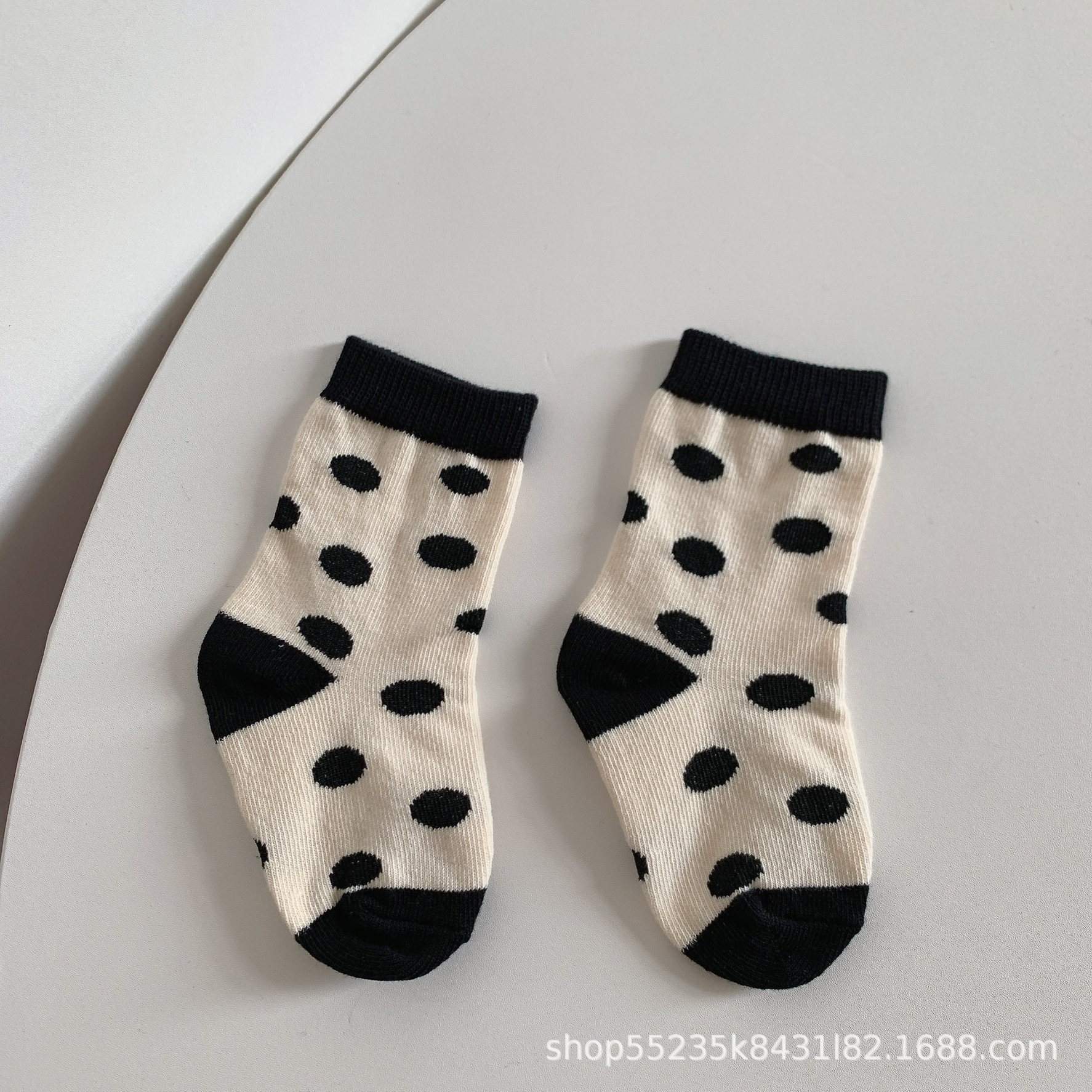 2023 nuevos calcetines de bebé calcetines de algodón de primavera y otoño engrosados calcetines de otoño e invierno para niños calcetines de moda versátiles calcetines de bebé a media pierna