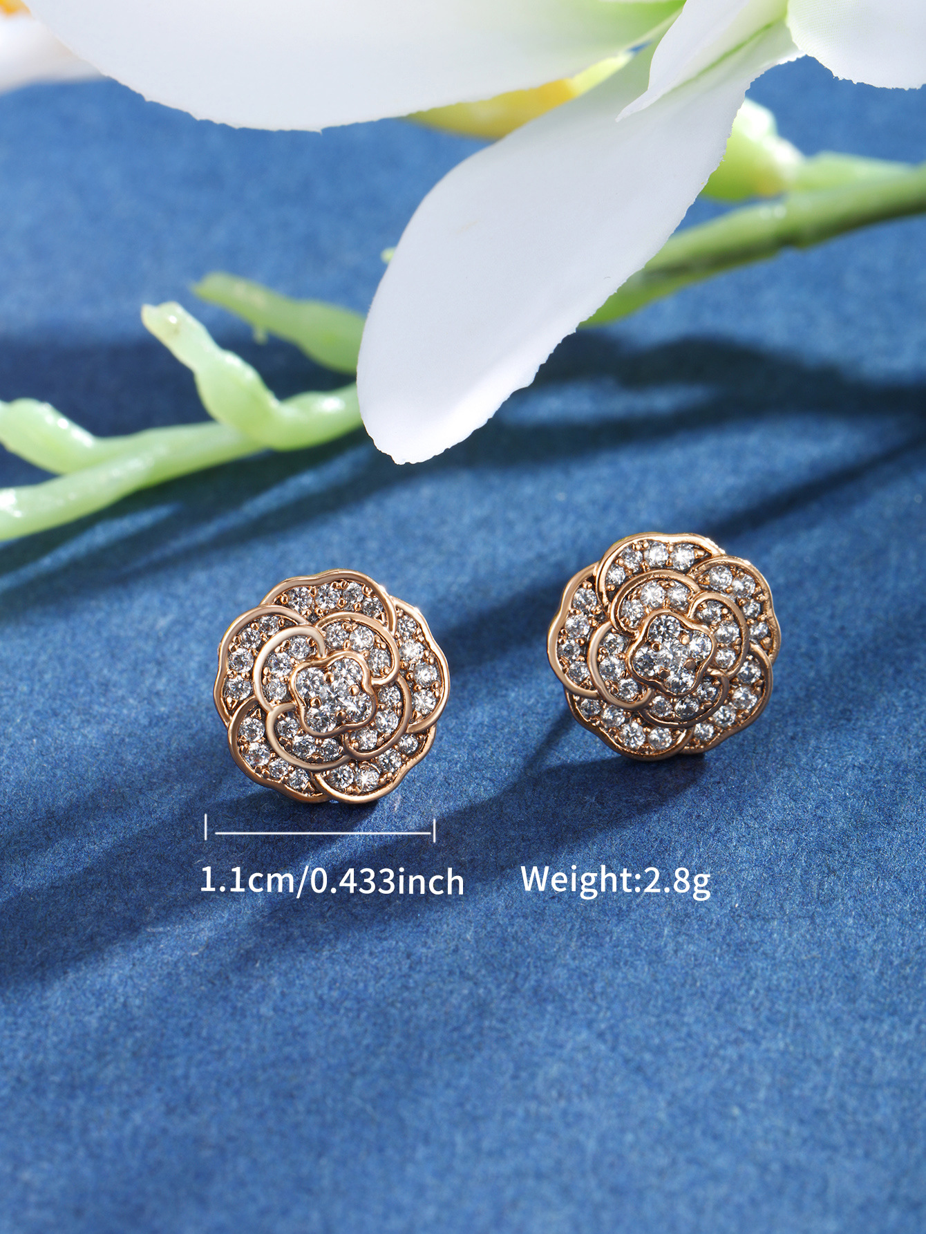 Joyería Xuping aleación dorada pequeña rosa dinosaurio pendientes coreanos de alto nivel lujoso ligero pendientes de diamantes para mujeres