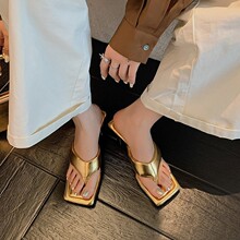 高级感拉满了夹趾拖当然是少女心头爱~2025夏方头高跟鞋绝美拖鞋