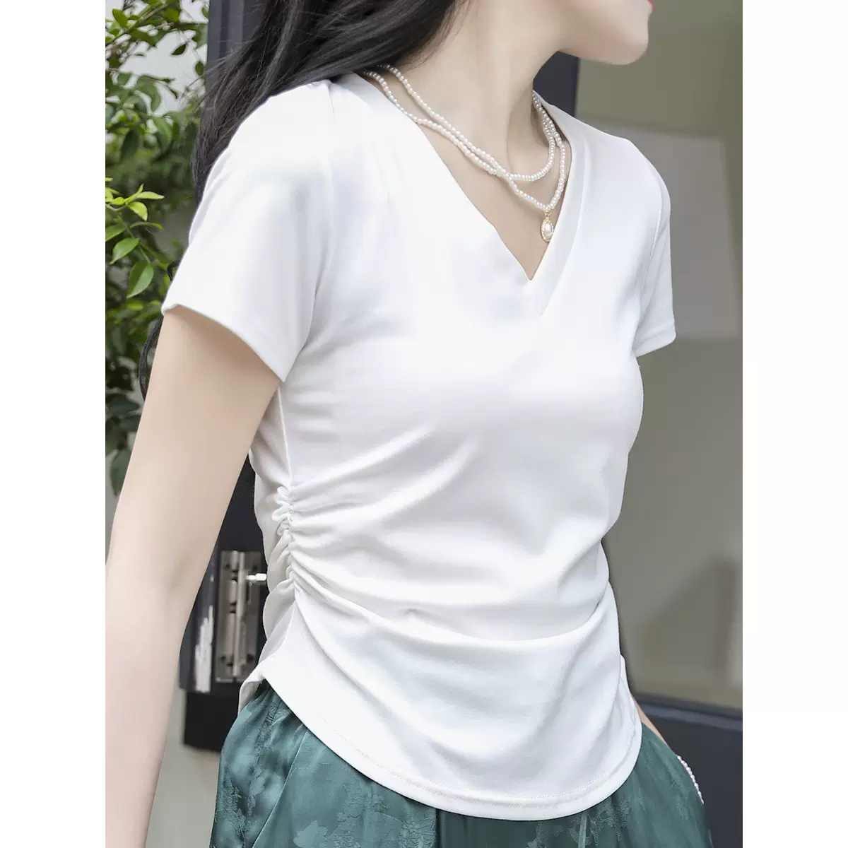 严选韩范个性辣妹V领螺纹褶皱修身显瘦T恤女夏百搭棉舒适透气上衣