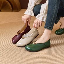 白枕鹤真皮2025软皮新款舒适休闲单鞋女妈妈鞋平底浅口胖脚软底复