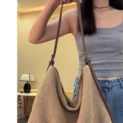今年流行バッグ女性2025新型草編みバッグ大容量ファッションシンプル休暇通勤腋の下バッグ