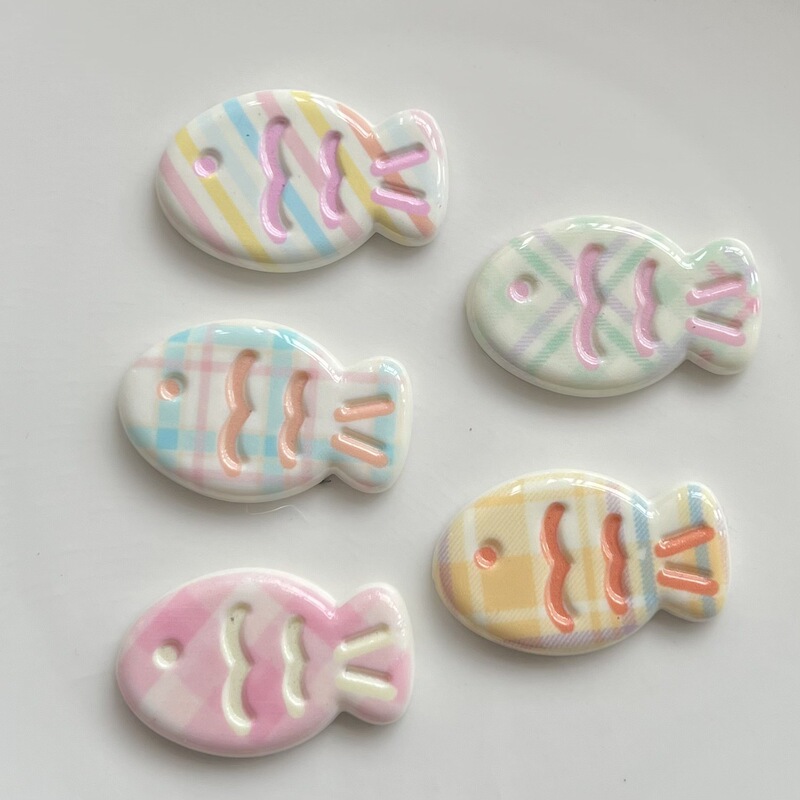新しい女の子クリーム色の魚アクセサリー DIY 帽子クリーム接着剤携帯電話ケースアクセサリージュエリー装飾冷蔵庫マグネット|undefined