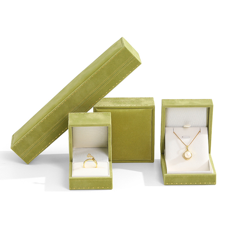 Mustard green; lace bracelet box (90*90*40)