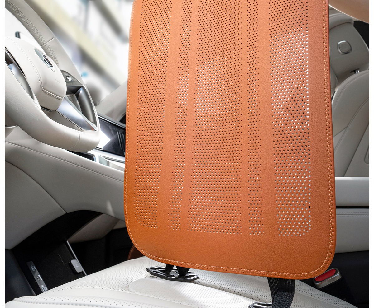 2025 New Model Car Seat Cushion with Leg Rest, Comfortable Integrated Car Seat with Extended Leg Rest, Suitable for All Seasons