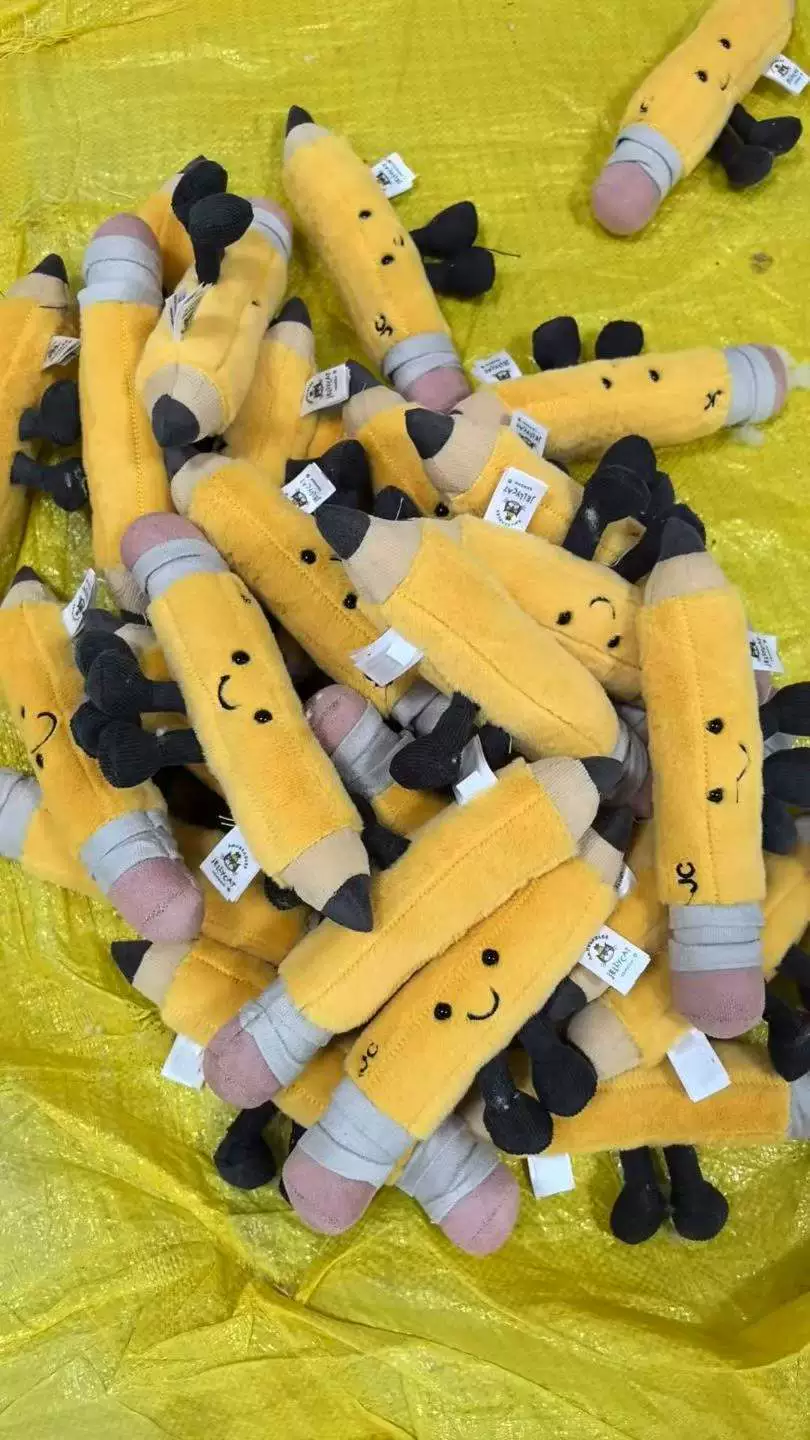 Carefully selected 48 pieces in stock British fun series collection plush doll Barceló Bear Matcha Dragon comfort doll