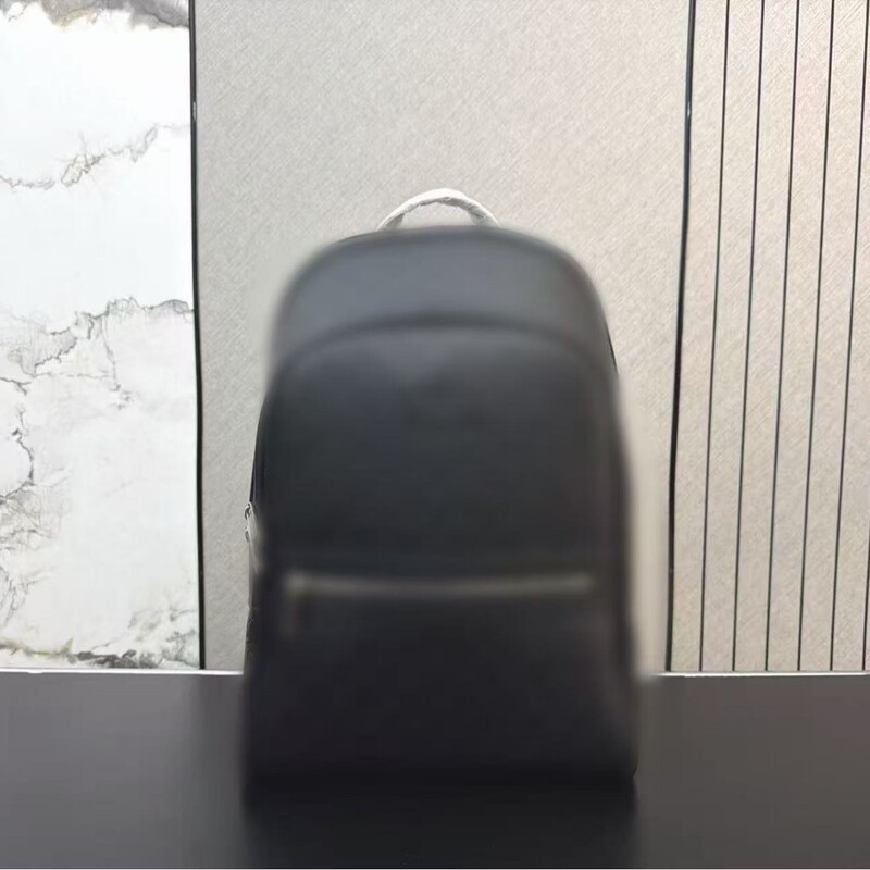 Gucci's New First-Layer Cowhide Backpack, Men's Backpack, Large Capacity, Fashionable Business Casual Computer School Bag, Trendy