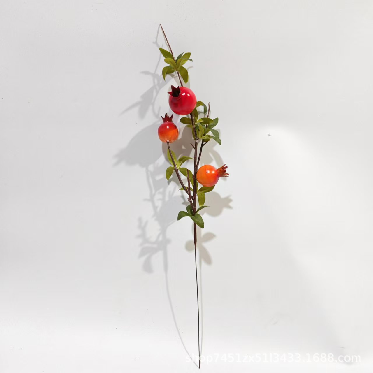 세 머리 석류 레드