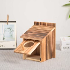 木の鳥の巣は屋外で冬を過ごすことができます。