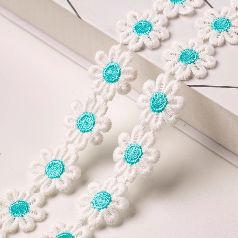 Accesorios de encaje, flores pequeñas solubles en agua, decoración, jardín de infantes, bricolaje hecho a mano, pétalos de colores, bordado, encaje de tela