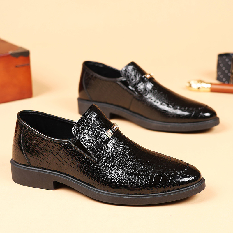 2025 nueva generación transfronteriza de negocios de gran tamaño patrón de cocodrilo de un pie casual todo-fósforo zapatos de hombre zapatos formales de hombre