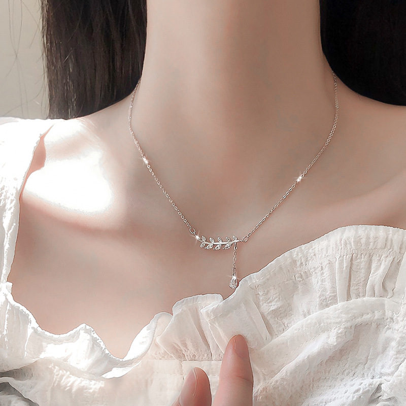 Forest Style Fresh Temperament Tassel Clavicle Necklace Female Korean Version Simple Gift For Girlfriend Lover Sparkling Diamond Leaf Necklace