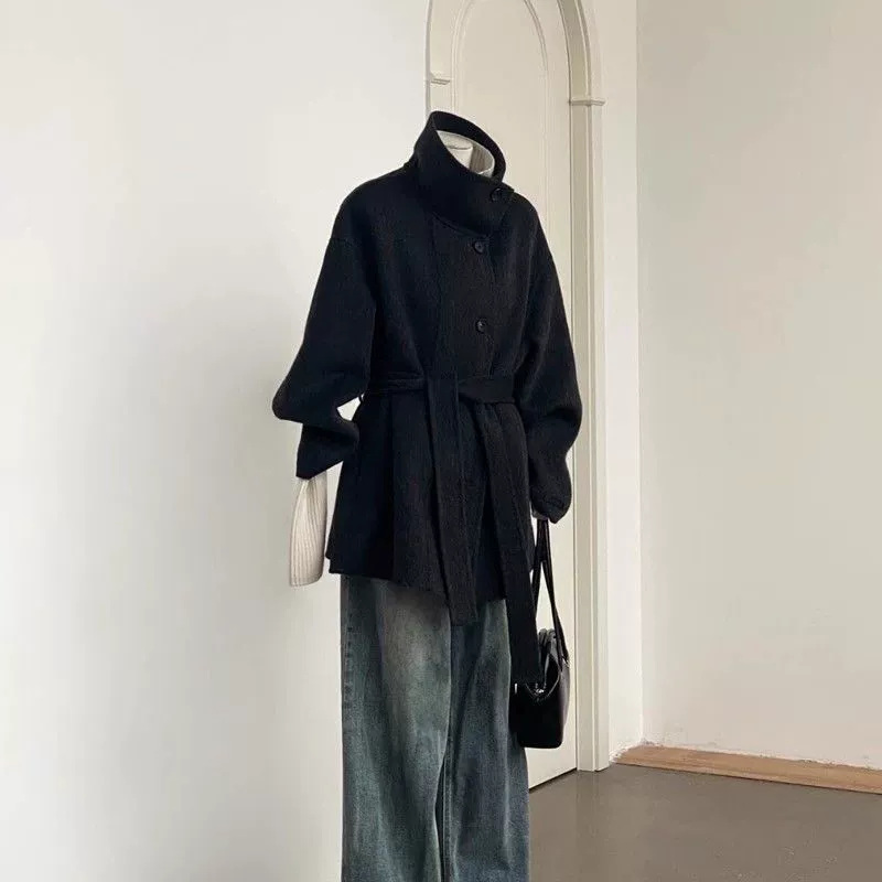 Новая двусторонняя шерстяная куртка для женщин на осень/зиму 2025 года, в стиле Хепберн, элегантный воротник-стойка, свободный крой, стройнящая, с поясом