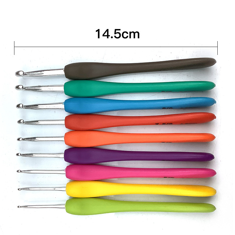 Herramientas de tejer agujas de suéter nuevo plástico mango suave de aluminio crochet conjunto de 9 piezas 2.0-6.0 pu embalaje