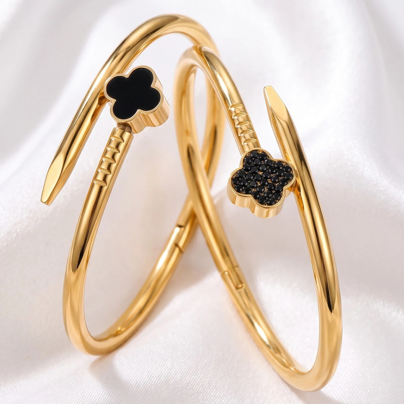Cross-Border Hot-Selling Stainless Steel Bracelet with Diamond-Encrusted Four-Leaf Clover, Colorful Diamond Clasp, Light Luxury European and American Style Titanium Steel Bracelet Cross-Border Hot-Selling Stainless Steel Bracelet with Diamond-Encrusted Four-Leaf Clover, Colorful Diamond Clasp, Light Luxury European and American Style Titanium Steel Bracelet