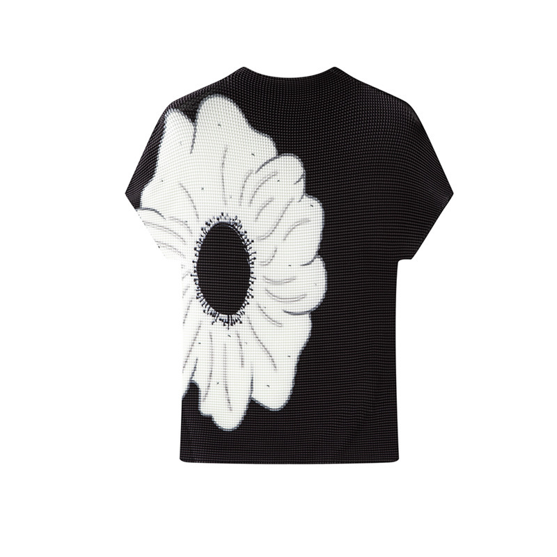 French Style Black Pleated Flower Slimming Look Short-Sleeved T-Shirt for Women 2025 Summer New Super Nice Top French Style Black Pleated Flower Slimming Look Short-Sleeved T-Shirt for Women 2025 Summer New Super Nice Top
