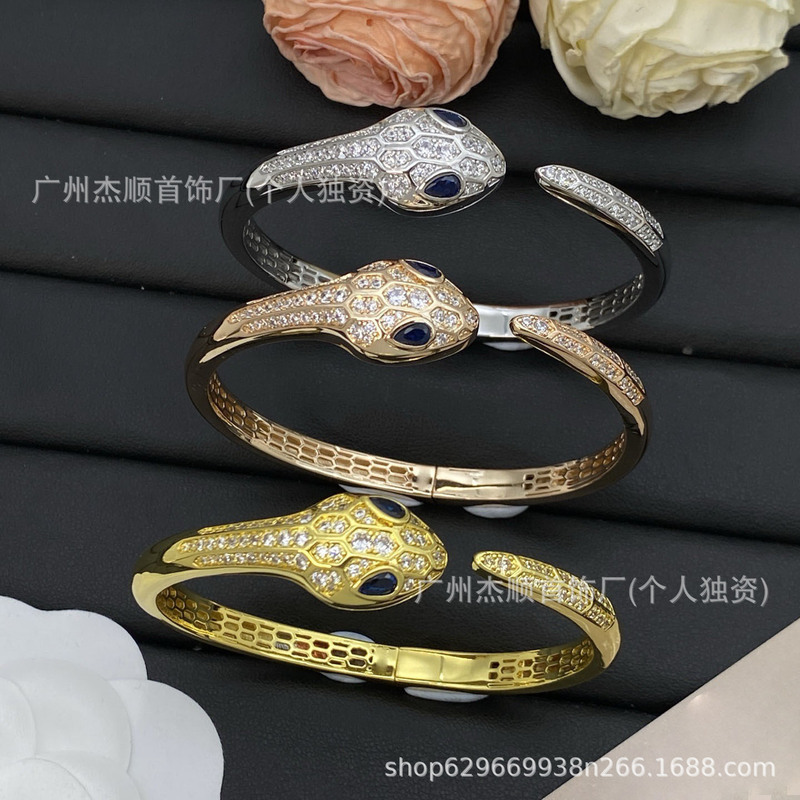Baojia High-End Version Blue-Green Eye Snake Head Open Bracelet with Diamonds, Bv Exquisite Craftsmanship, Elegant and High-End Feel, Fashionable and Versatile Baojia High-End Version Blue-Green Eye Snake Head Open Bracelet with Diamonds, Bv Exquisite Craftsmanship, Elegant and High-End Feel, Fashionable and Versatile