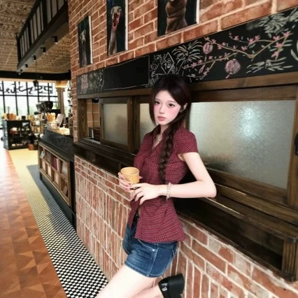Retro red summer shirt