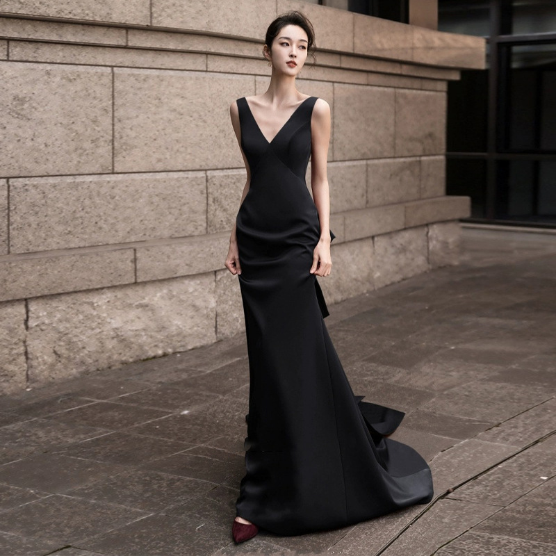 Satin Black Evening Dress 2026 New Style V-Neck Elegant and Classy Socialite Style Slim Fit Fishtail Banquet Dress
