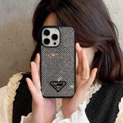 Apple 17promax 携帯電話ケース iPhone16 保護カバー 13/14 トレンド 15p に適したハイエンドの三角形のラメ付きダイヤモンド