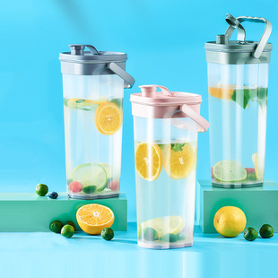 ������2�������\��ˮ�����ϱ��ӎ�����Ů�����ֵ�ļ�ˮƿˮ��