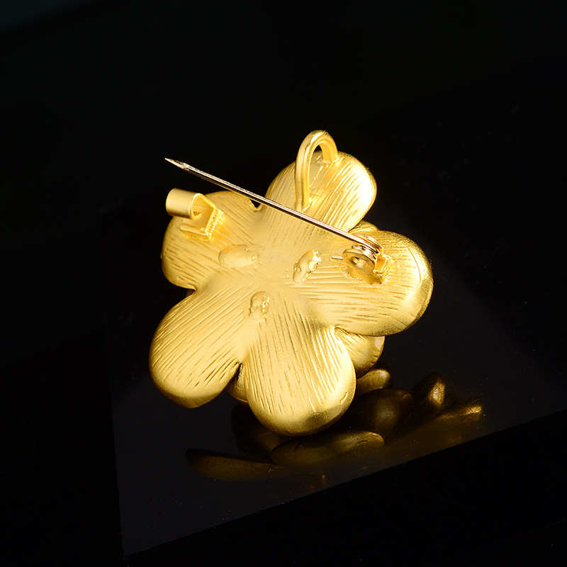 Goldfarbene Perlen Kamelien Brosche Damen Elegante Anstecknadel_voghion.com