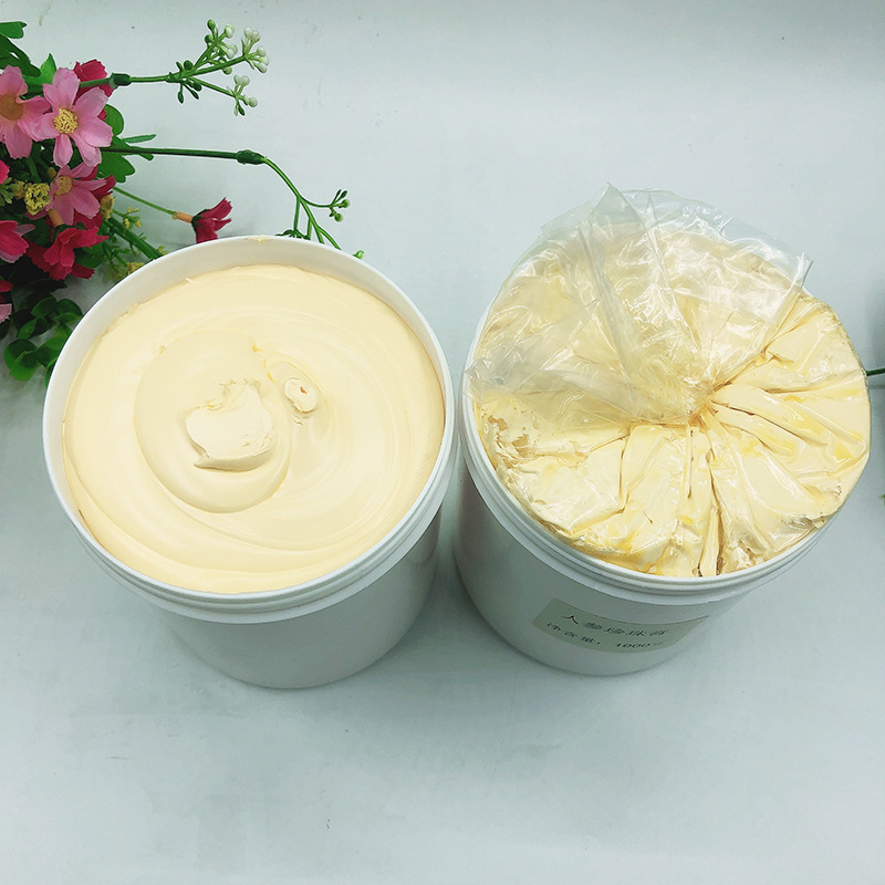 Revitalizing brightening foundation with ginseng