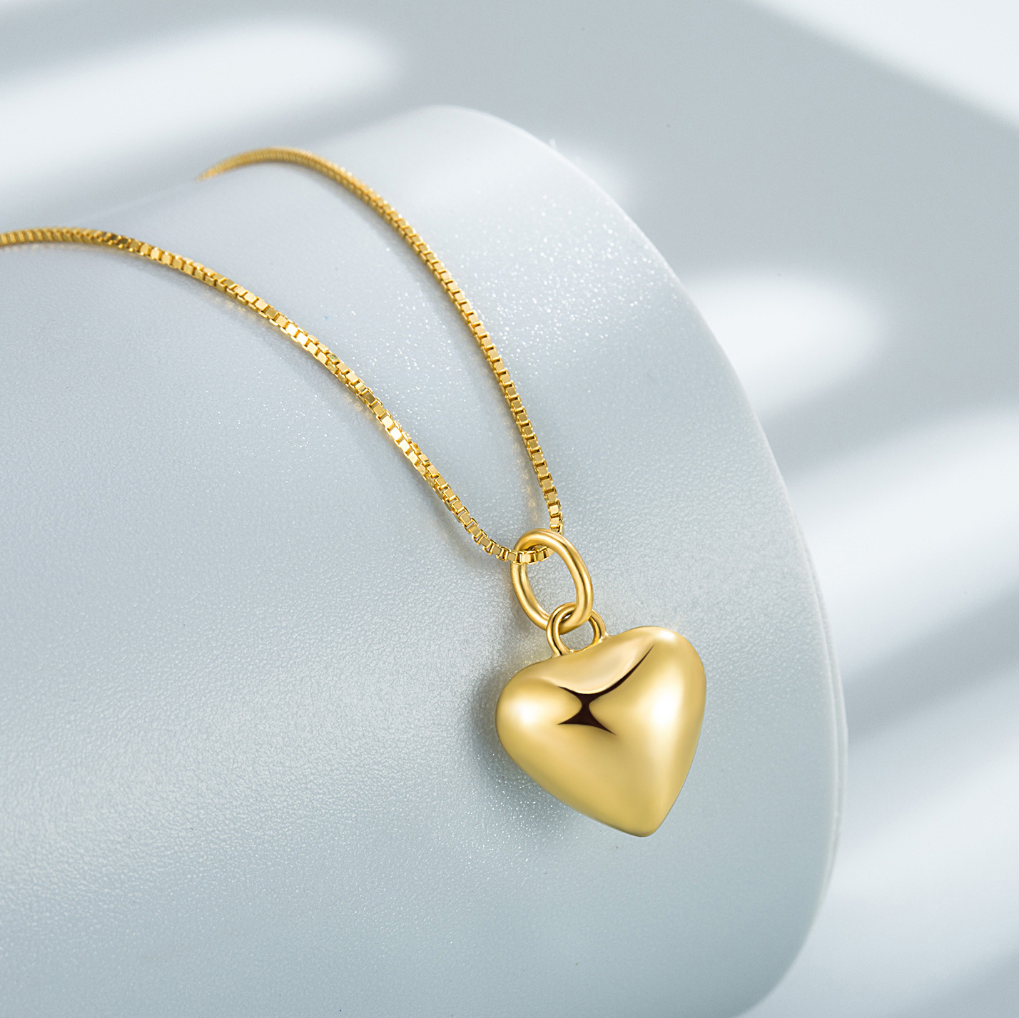 Holiday, Daily Occasion 925 Sterling Silver Material Heart Shape Pattern Women's Gender 925 Sterling Silver Box Chain Plating Heart Shape Pendant Necklace
