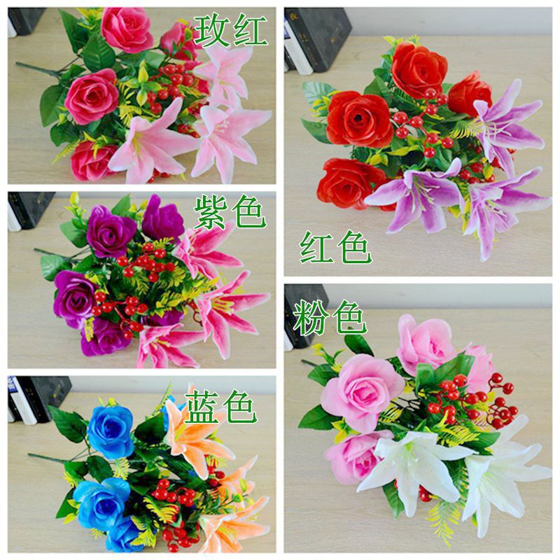 Venta al por mayor del fabricante: Ramo artificial de 12 cabezas de rosas nobles, lirios y frutos auspiciosos para bodas y eventos.