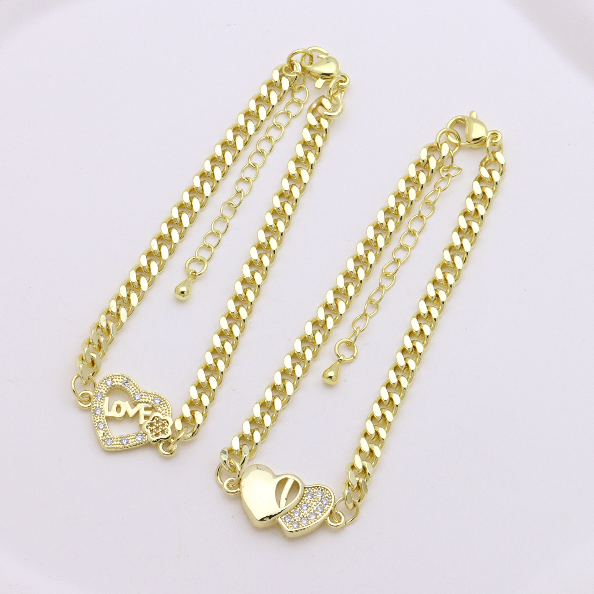 Großhandel Schmuck Einfacher Stil Stern Herzform Kupfer Zirkon Inlay Armbänder Kubanische Gliederkette Panzerkette display picture 3