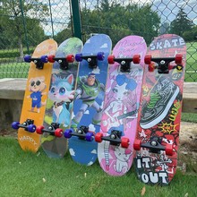 滑板儿童青少年宝宝卡通图案滑板四轮滑板初学者厂家尼龙支架入门