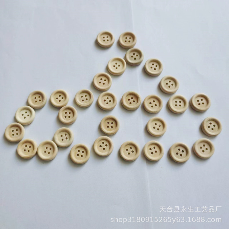 円形の細い辺の木の頭は復古の4眼のボタンを掛けて子供の服の装飾のボタンのシャツの手作りのdiyボタンを掛けます。|undefined
