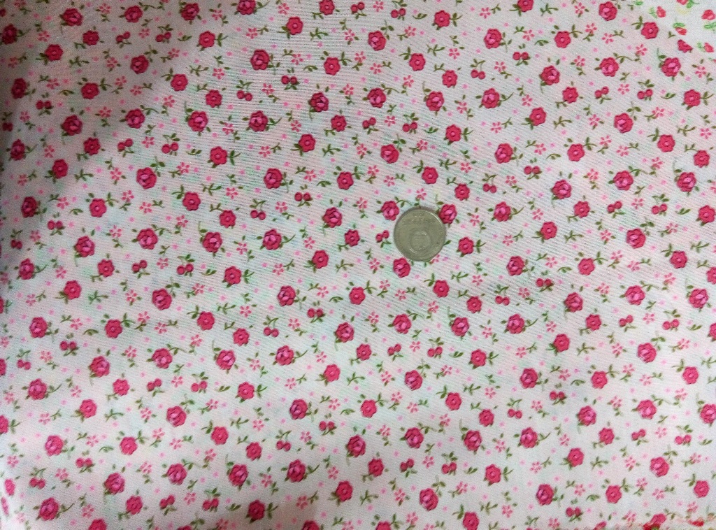 65/35  45×45 110x76  涤棉印花府绸  服装面料