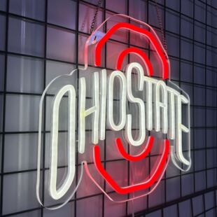 ���R�d�羳���ulogo����Ʒ�Ƶ���DIY�W�t�޺��b�LED���ƿ��{��