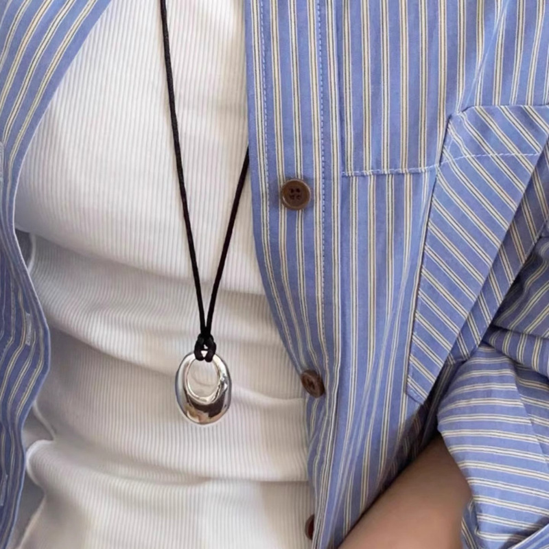 Korean Blogger's Same Style Silver Black Rope Pendant Long Necklace Women's Niche Ins Simple Versatile High-End Accessories Korean Blogger's Same Style Silver Black Rope Pendant Long Necklace Women's Niche Ins Simple Versatile High-End Accessories