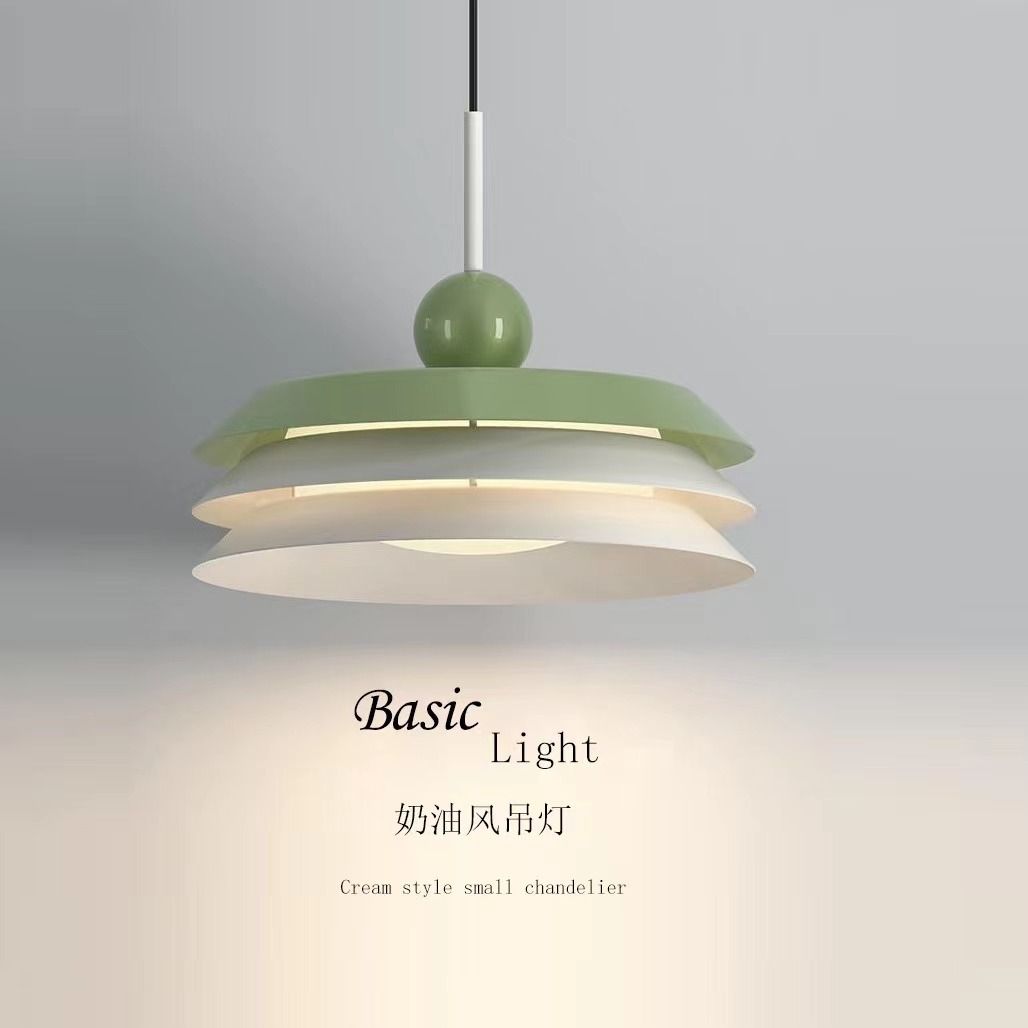 Candelabro de restaurante de crema francesa Diseñador de mesa redonda creativa Barra de hotel Lámparas retro simples de Zhongshan