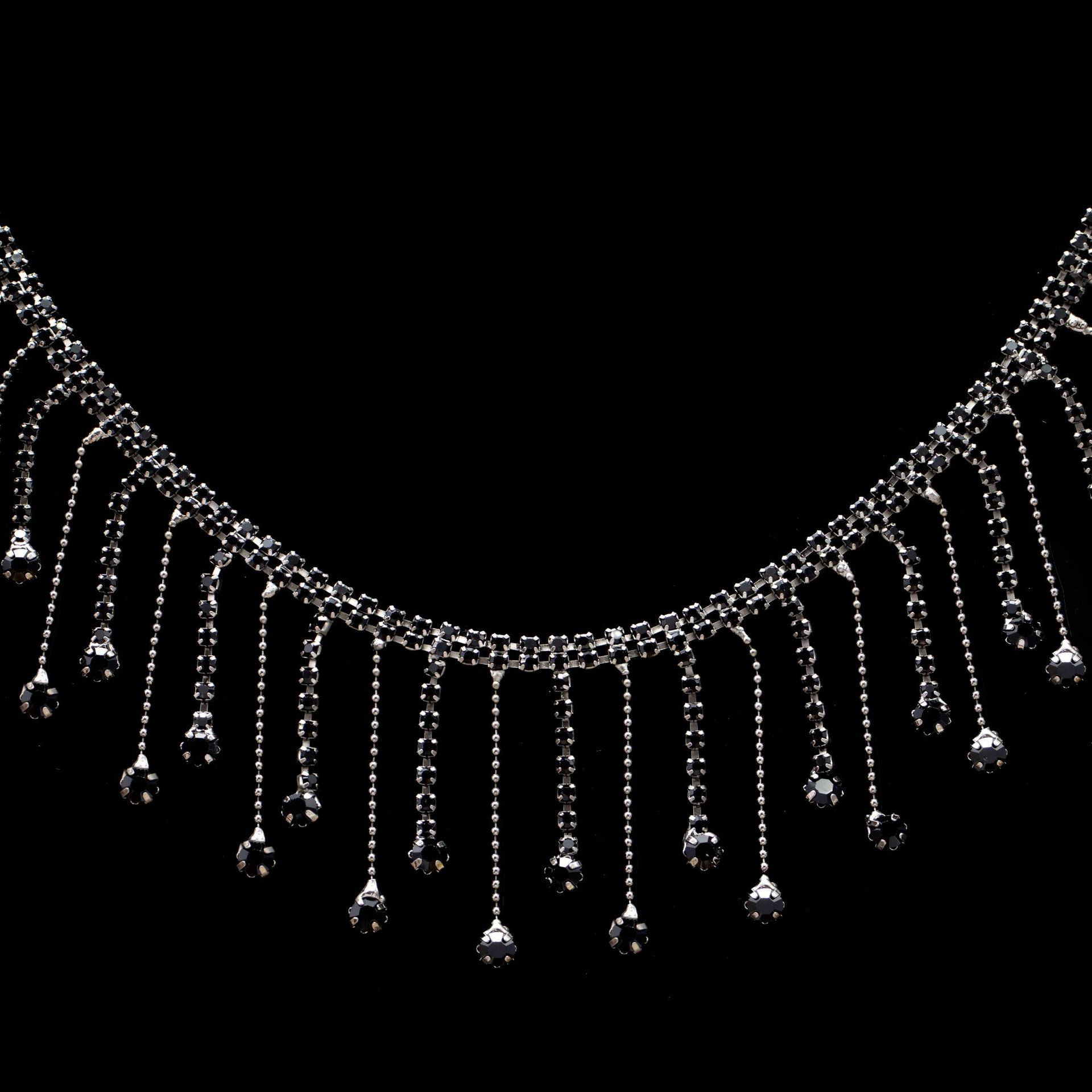 新しいドリルチェーンのフリンジチェーンDIY金色のアクセサリーの爪チェーンの装飾チェーンの溶接ドリルの服装の補助材料